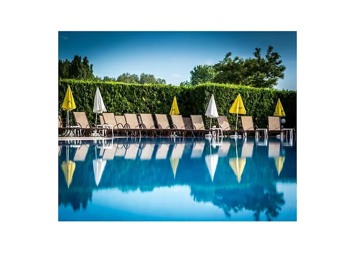 Golden Dune Hotell 4*