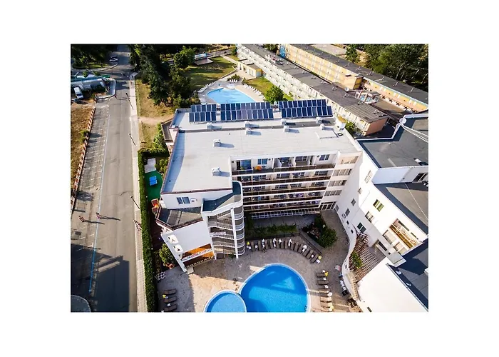 Golden Dune Hotel 4*