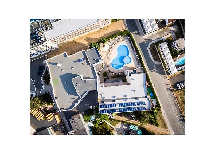 Golden Dune Hotel 4*