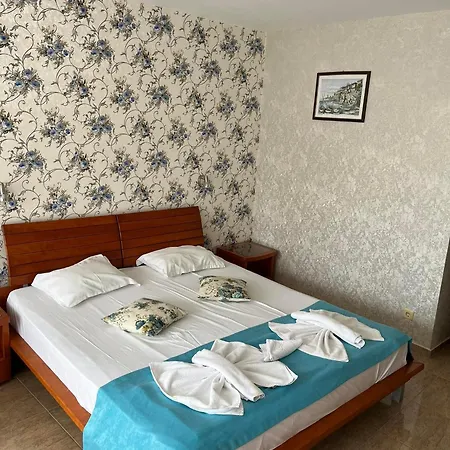 Golden Dune Hotel 4*